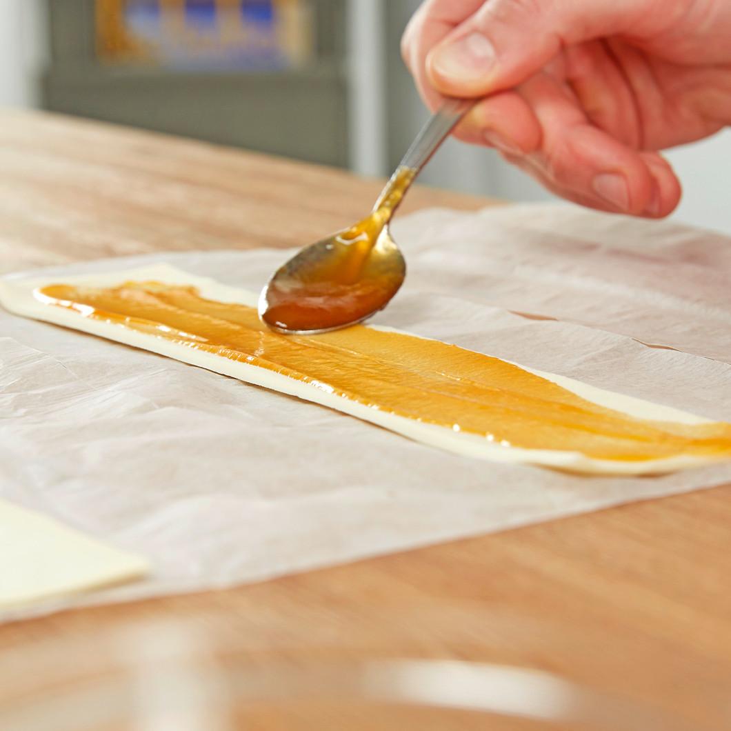 recept na jablečné růžičky z listového těsta, krok 4
