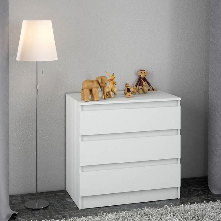 levná bílá komoda se zásuvkami