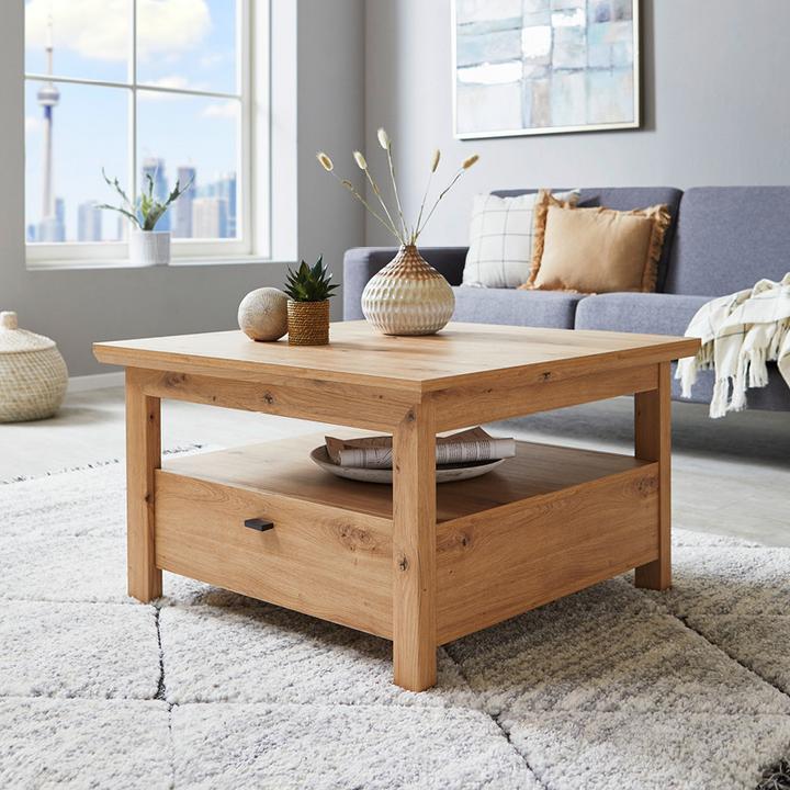 čtvercový konferenční stolek