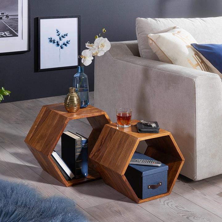 dřevěné odkládací stolky