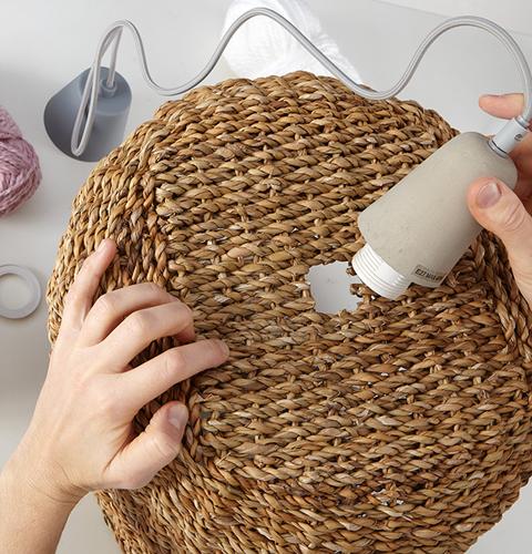 lampa z prúteného koša