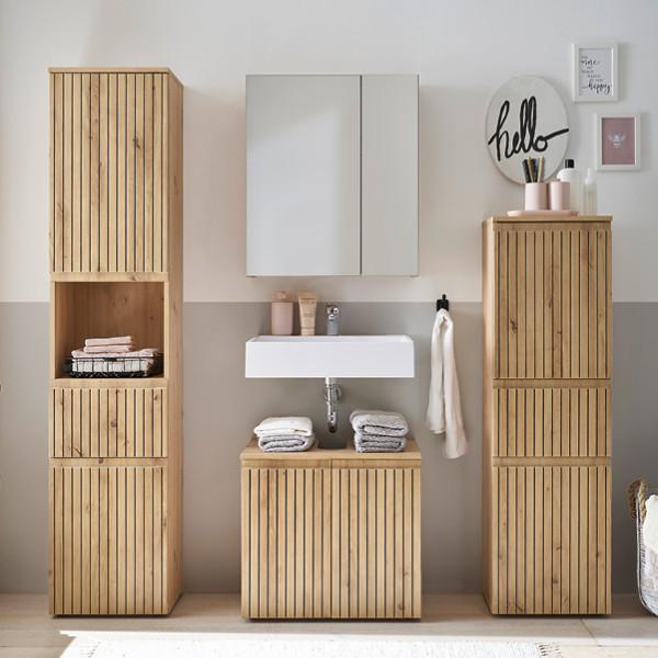 Moderné drevené kúpeľňové skrinky