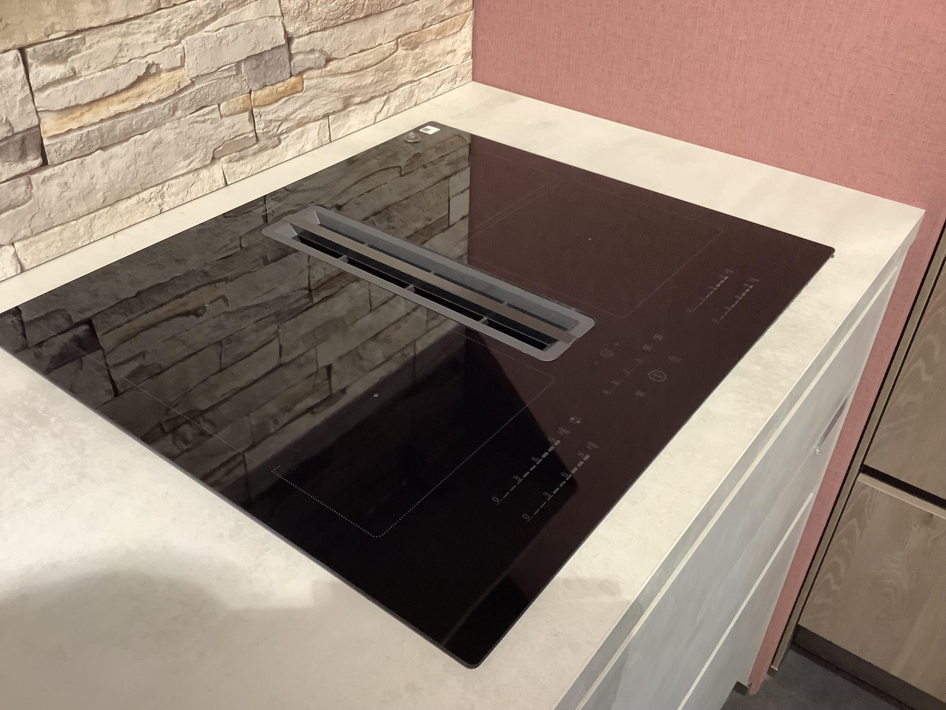 ECKKÜCHE RIGA - Vertico