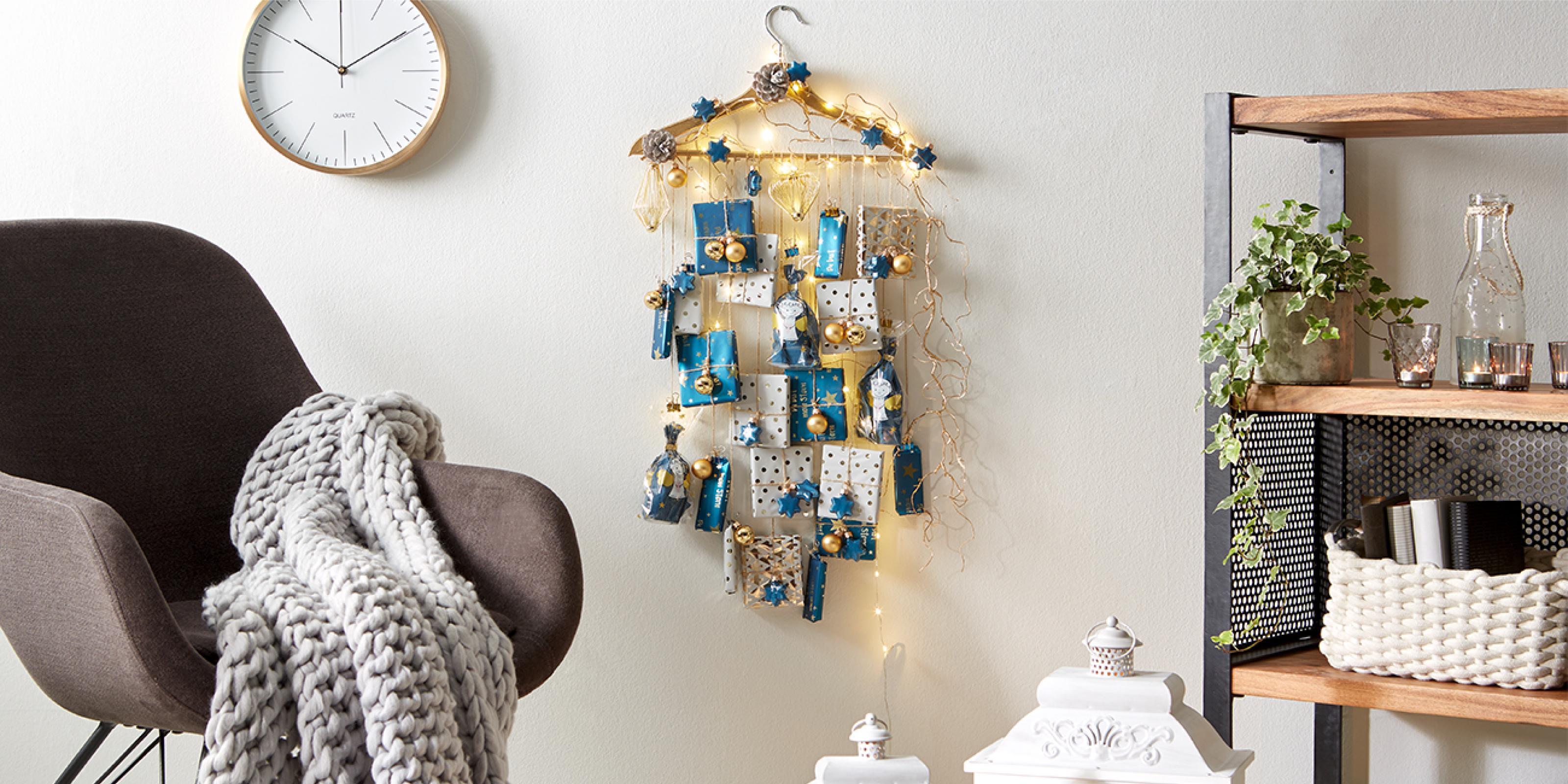 diy adventný kalendár vyrobený z vešiaka