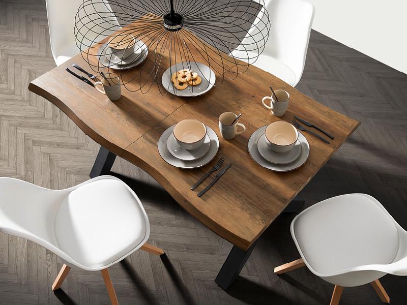 jídelní stůl ořech