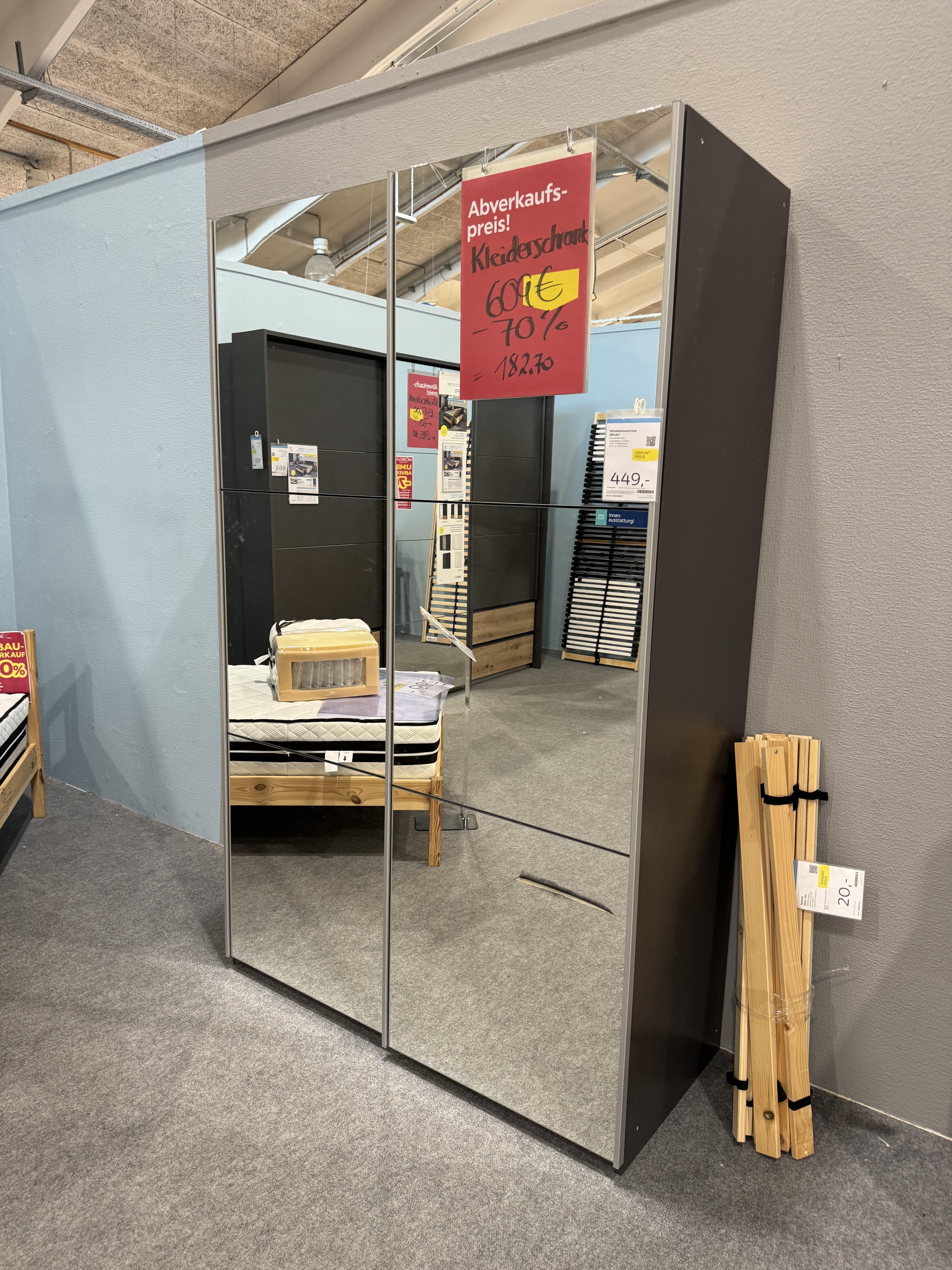 SCHWEBETÜRENSCHRANK REFLECT