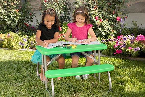 Kinder-Gartenmöbel