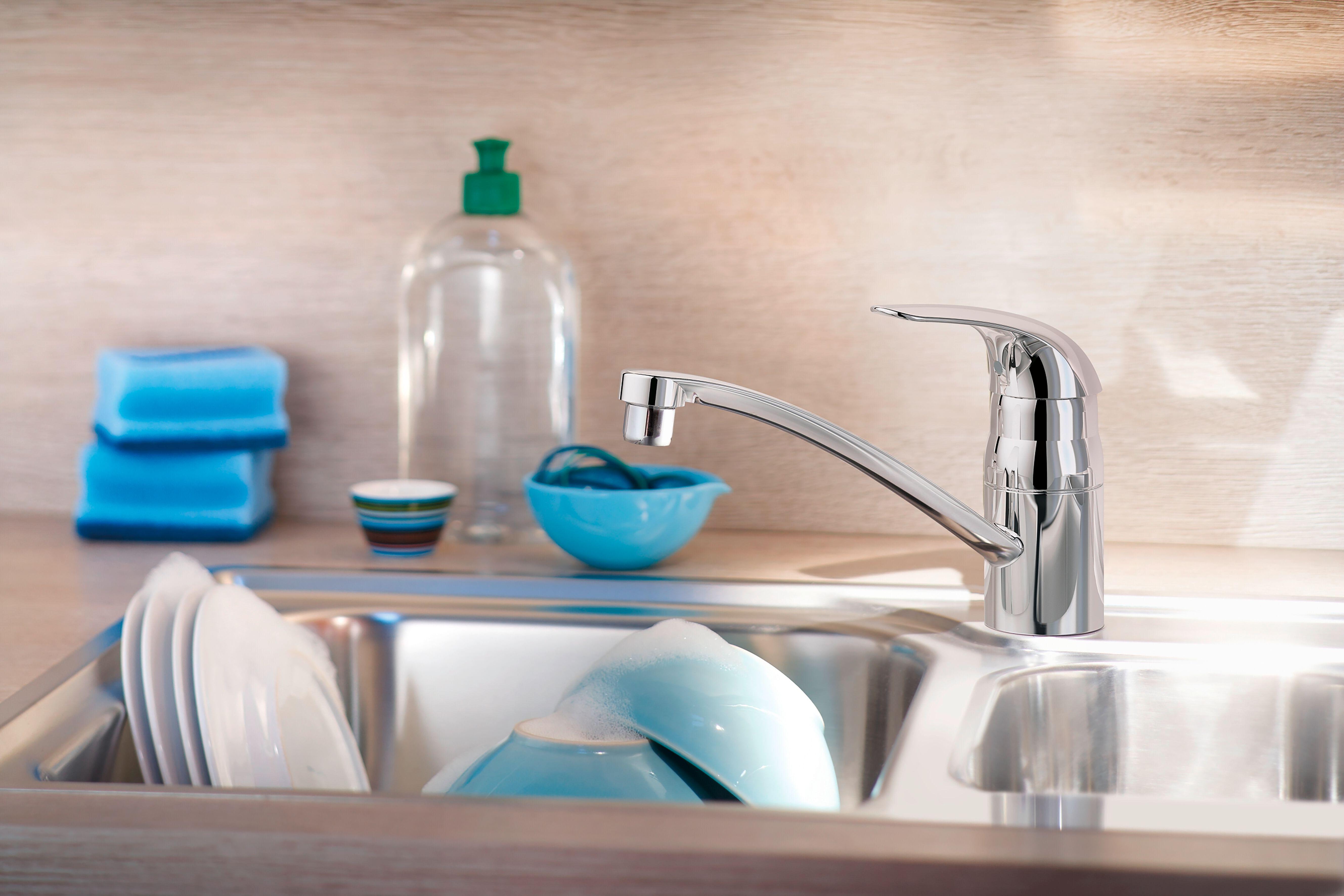 Küchenausstattung Küchenarmaturen aus Chrom