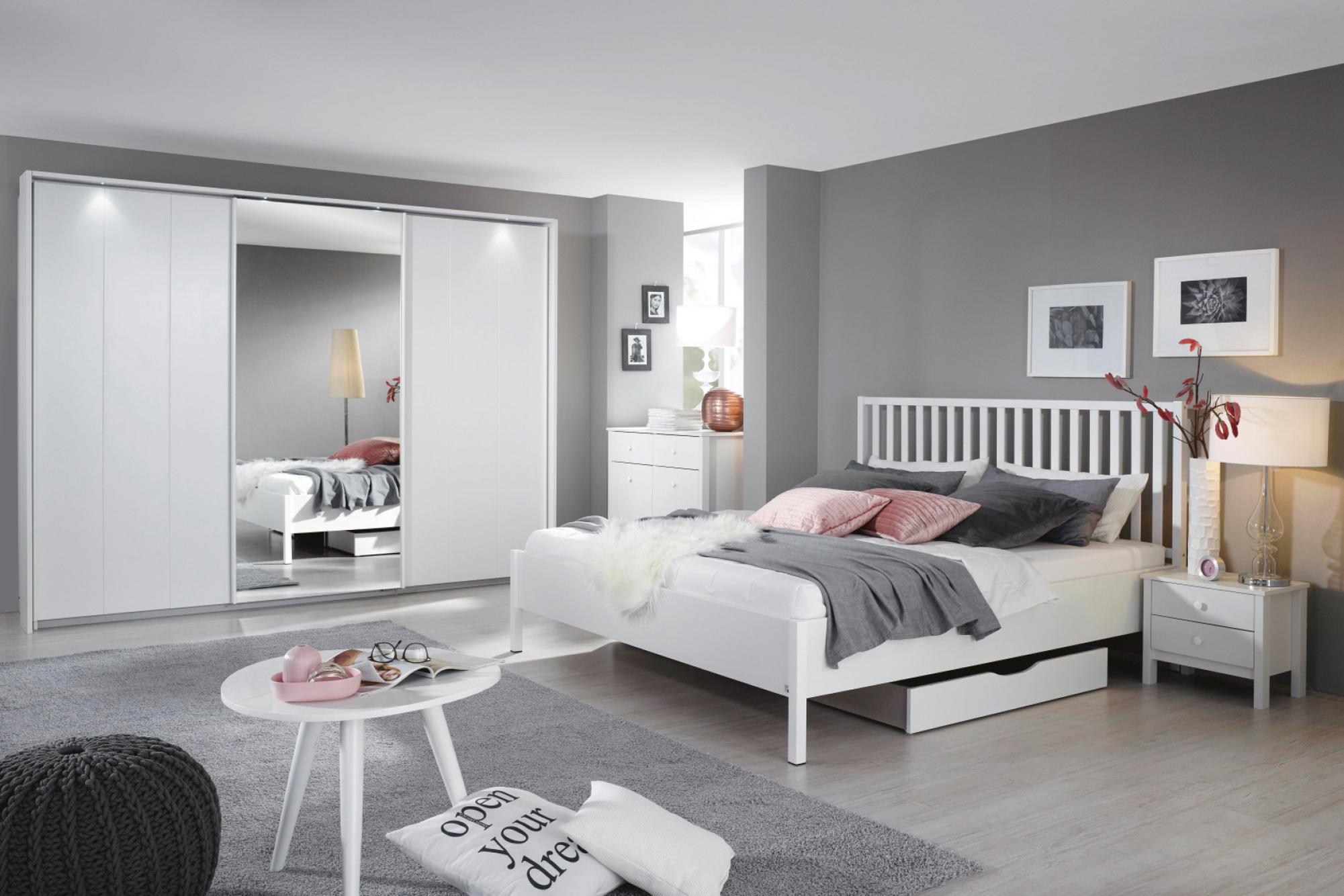 Unsere Schlafzimmer-Serien möbelix