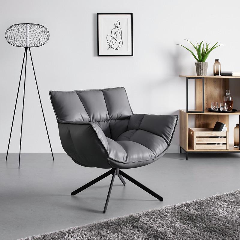 sivé relaxačné kreslo