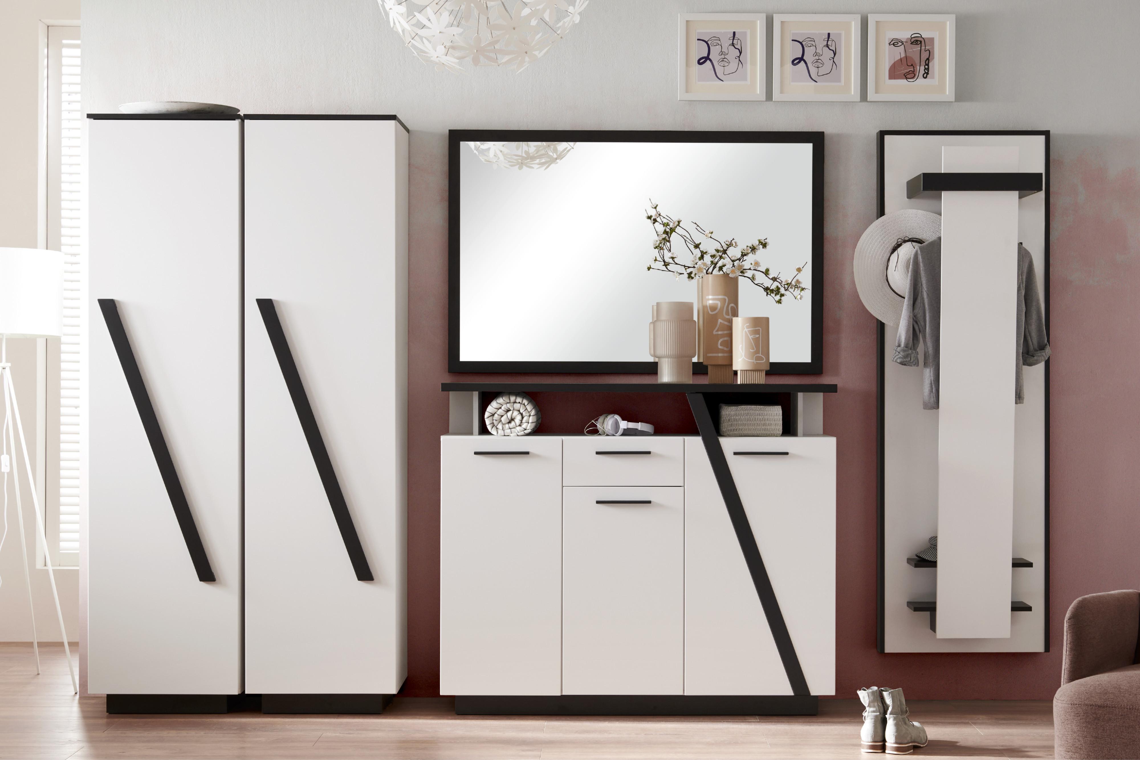 Garderobenserie Maxi Tittelbild