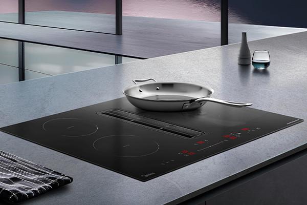 Kochfeld mit Dunstabzug