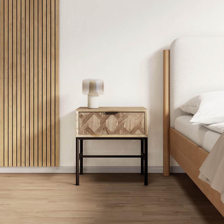 kovový nočný stolík