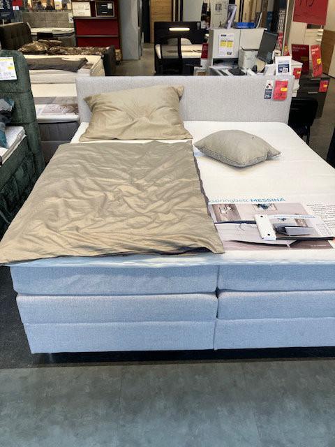 BOXSPRINGBETT MESSINA