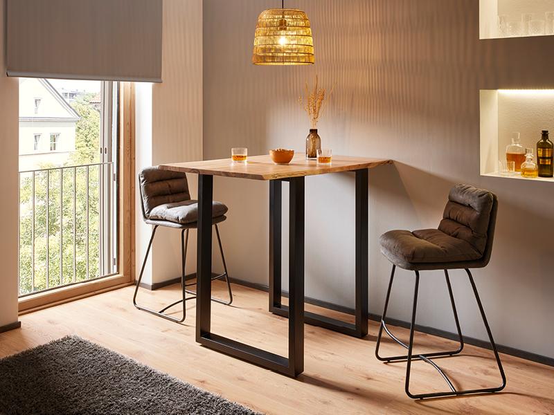 barové a zvýšené stoly