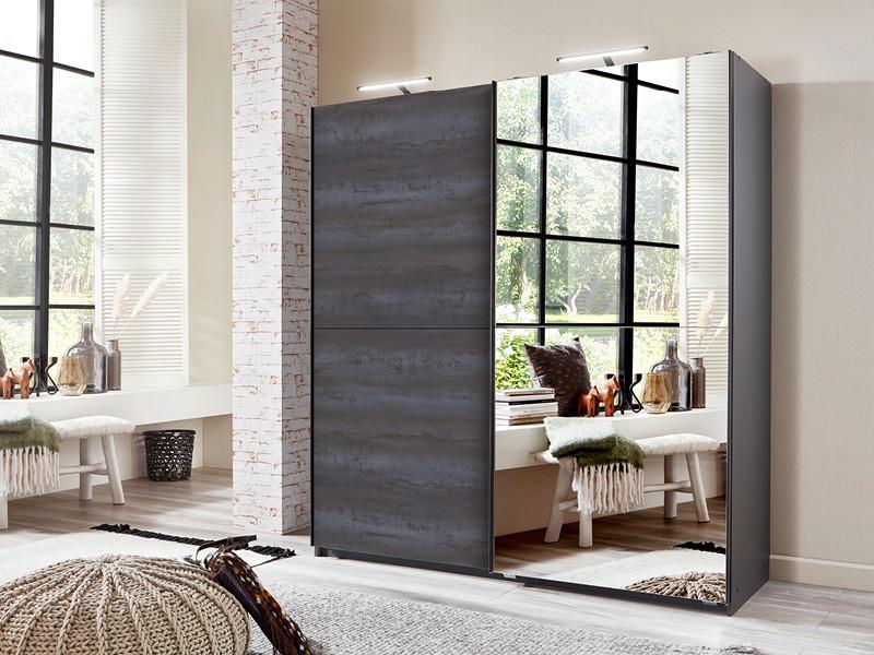 šatníková skriňa so zrkadlom