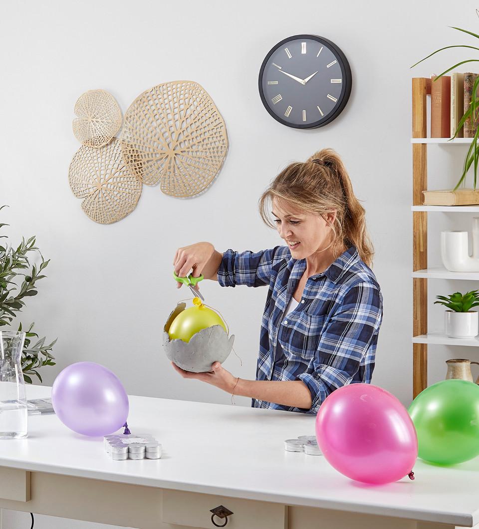 DIY dekoratívne záhradné osvetlenie z betónu, postup 7
