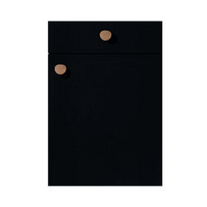 496 - Čierna premium mat