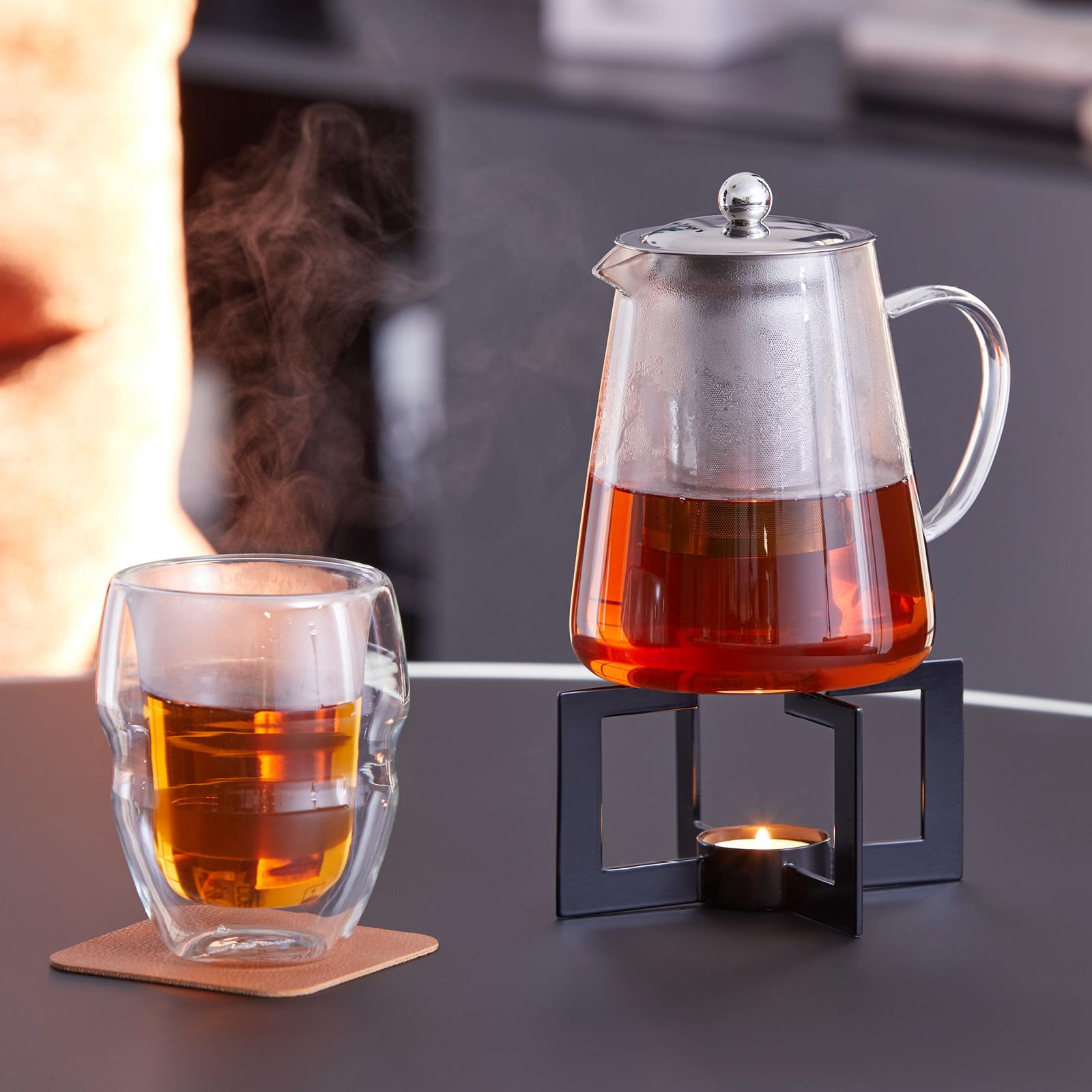 čajová kanvica s ohrievačom