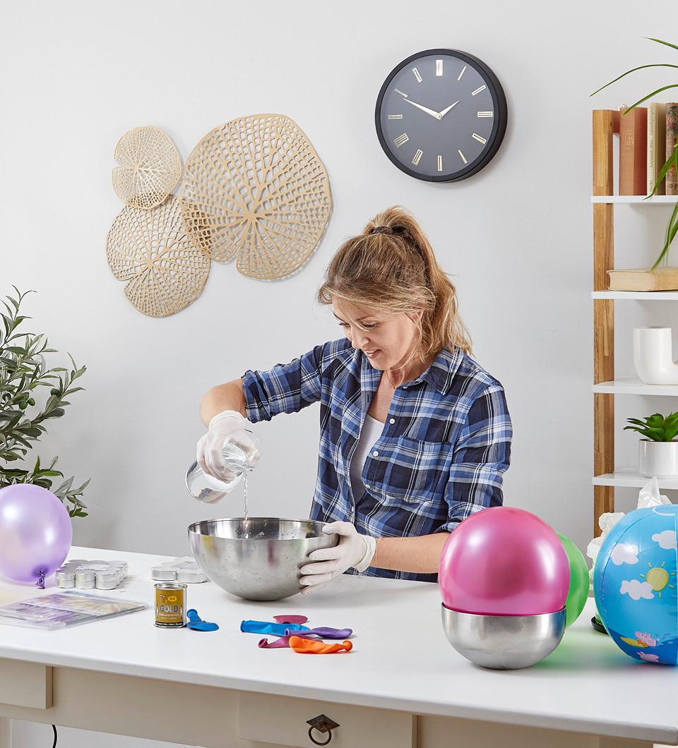 DIY dekoratívne záhradné osvetlenie z betónu, postup 3