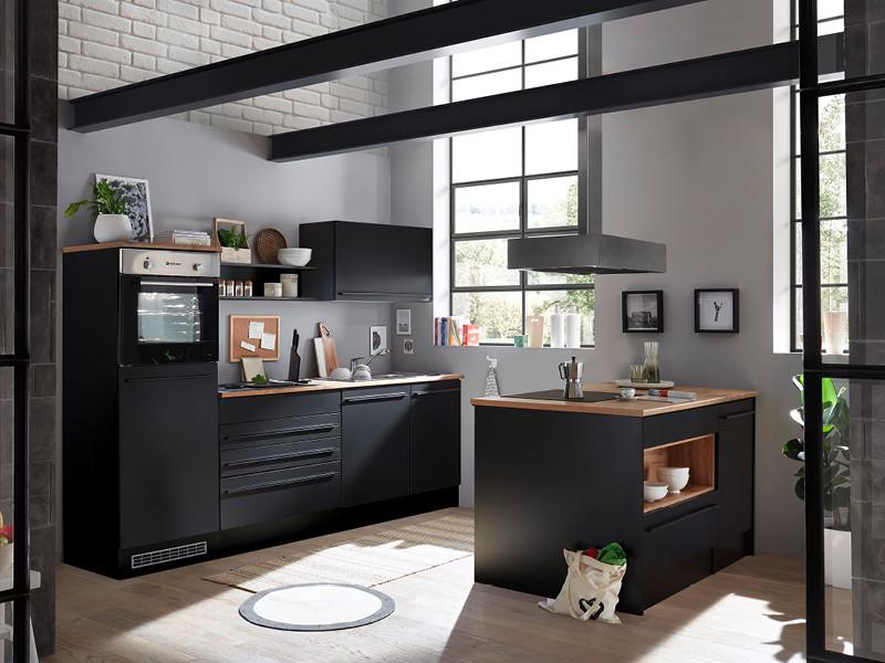 černá kuchyňská linka