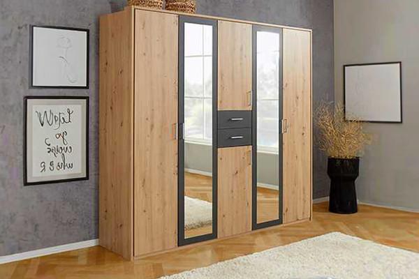 drehtürenschränke