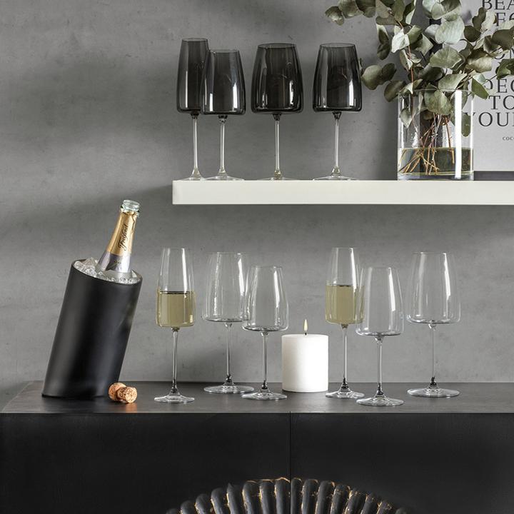 sklenice na víno a sekt