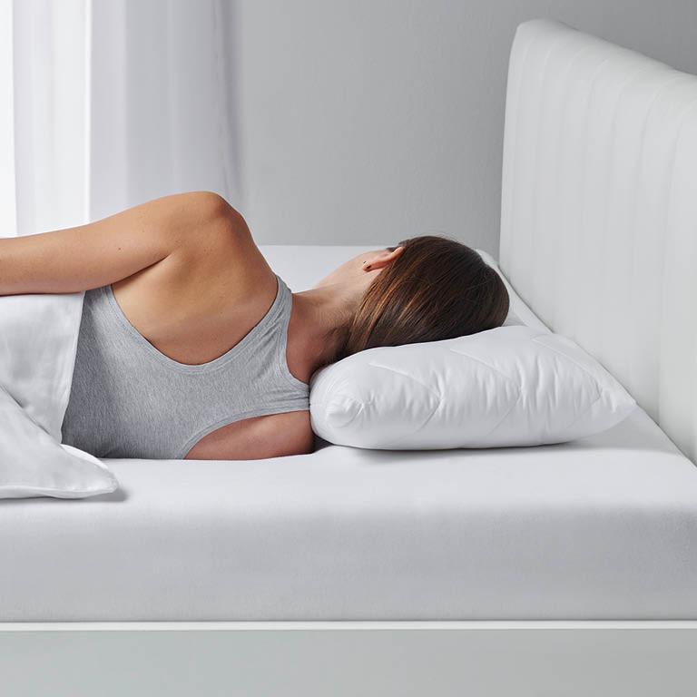 pohodlný a levný polštář na spaní