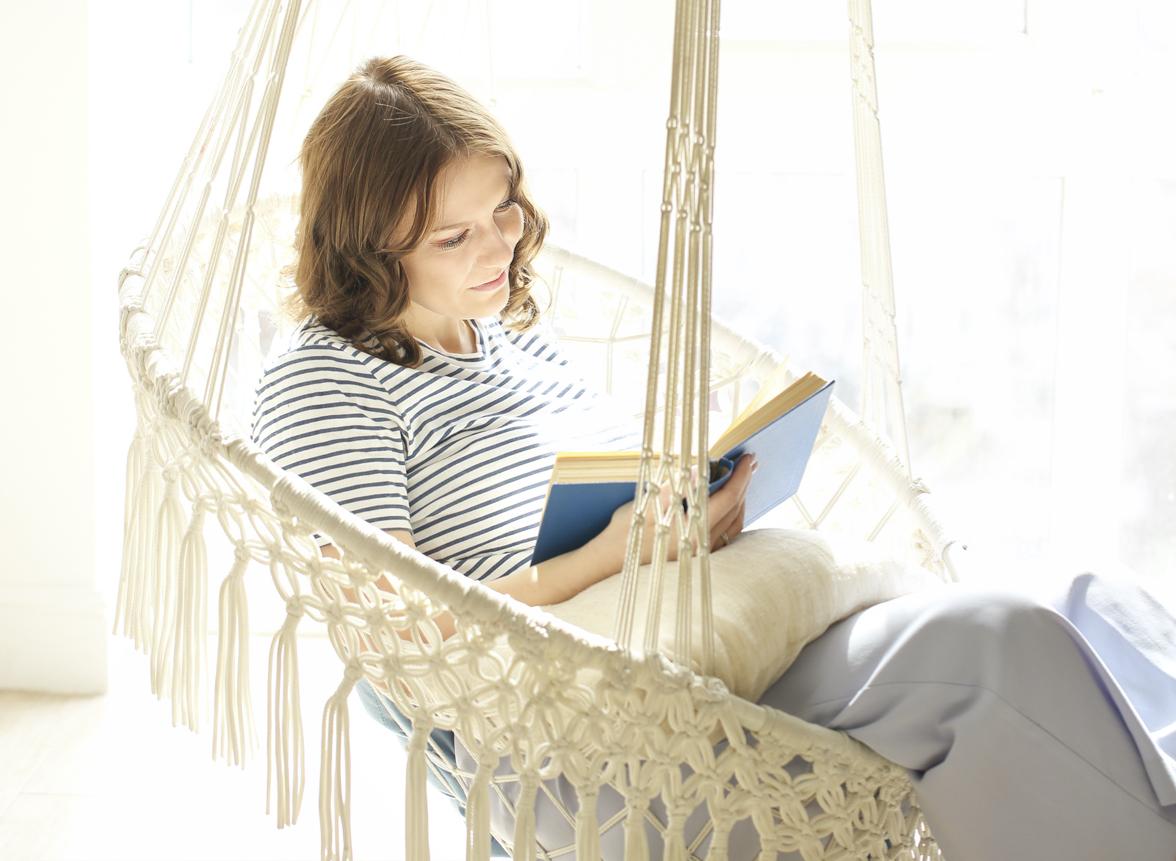 MX-AT-LP-Leseecke-Hängematte-AdobeStock_444749861.jpg