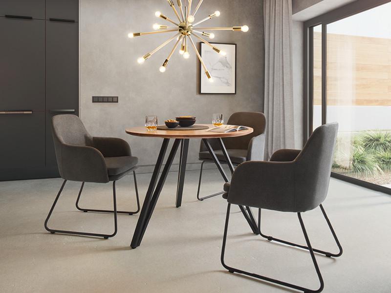 kulatý jídelní stůl