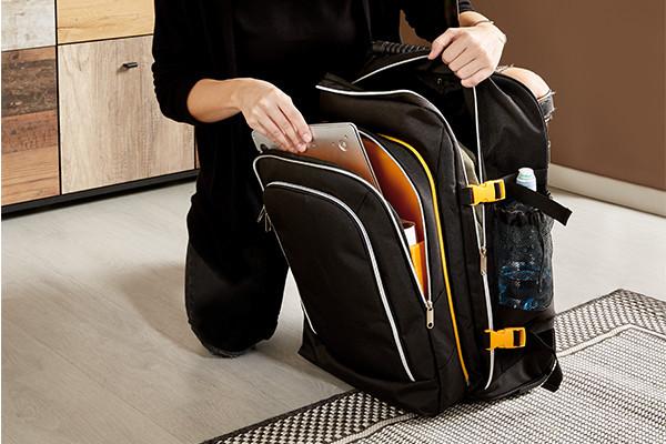 günstige Koffer und Taschen in schwarz 