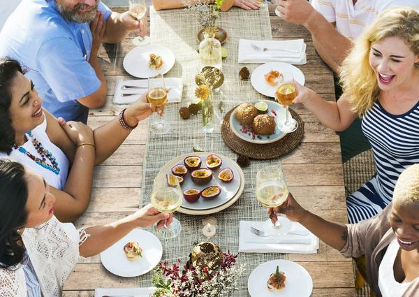 Grillen und Speisen im Freien