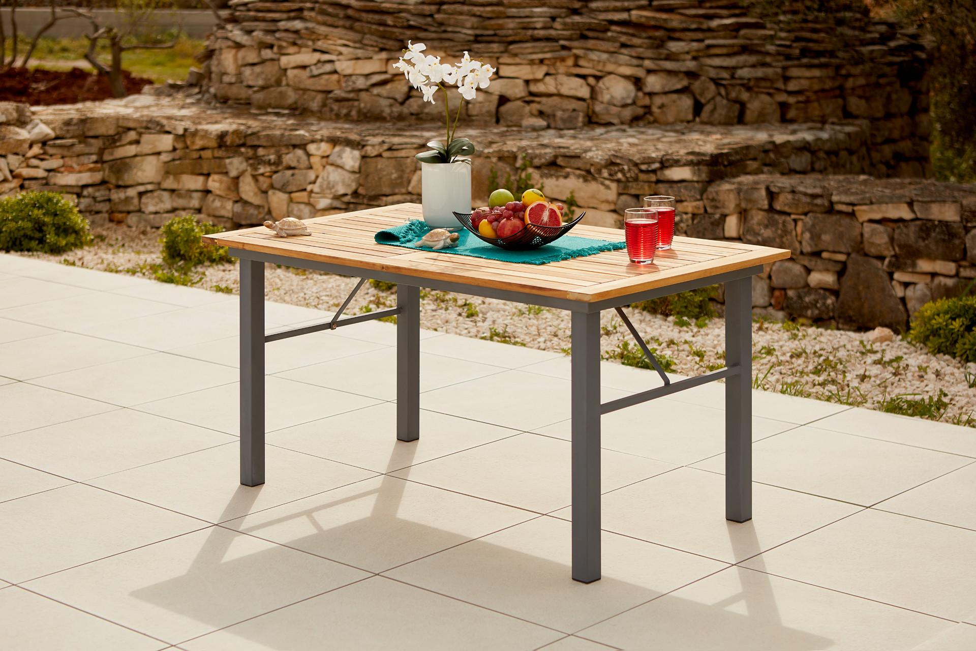 Gartentisch aus Aluminium und Holzwerkstoff