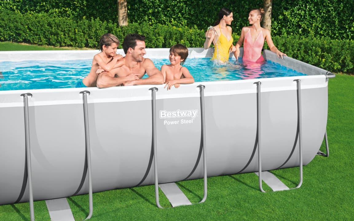 Personen in Frame Pool