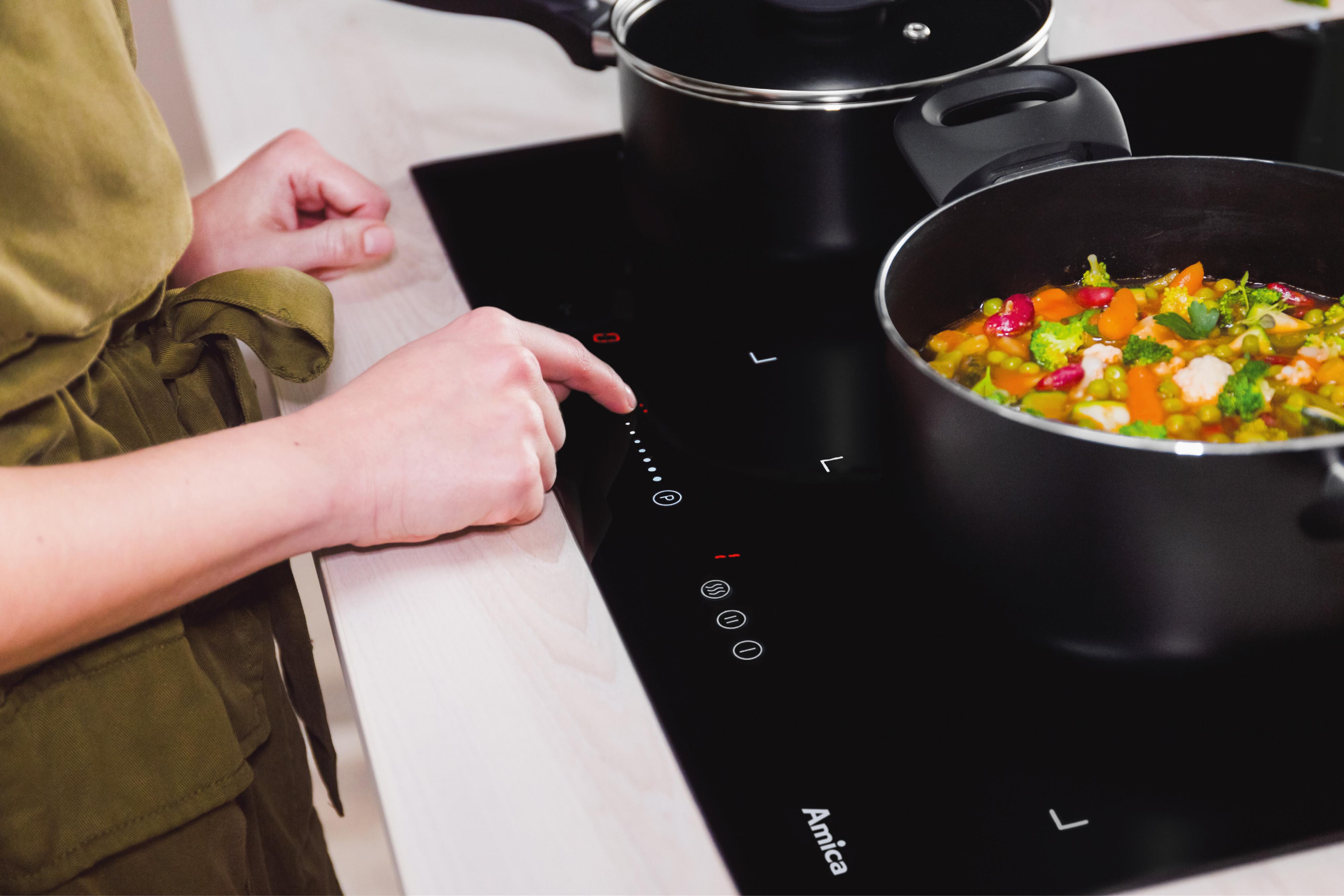 Amica-Kochfeld mit variablen Kochzonen