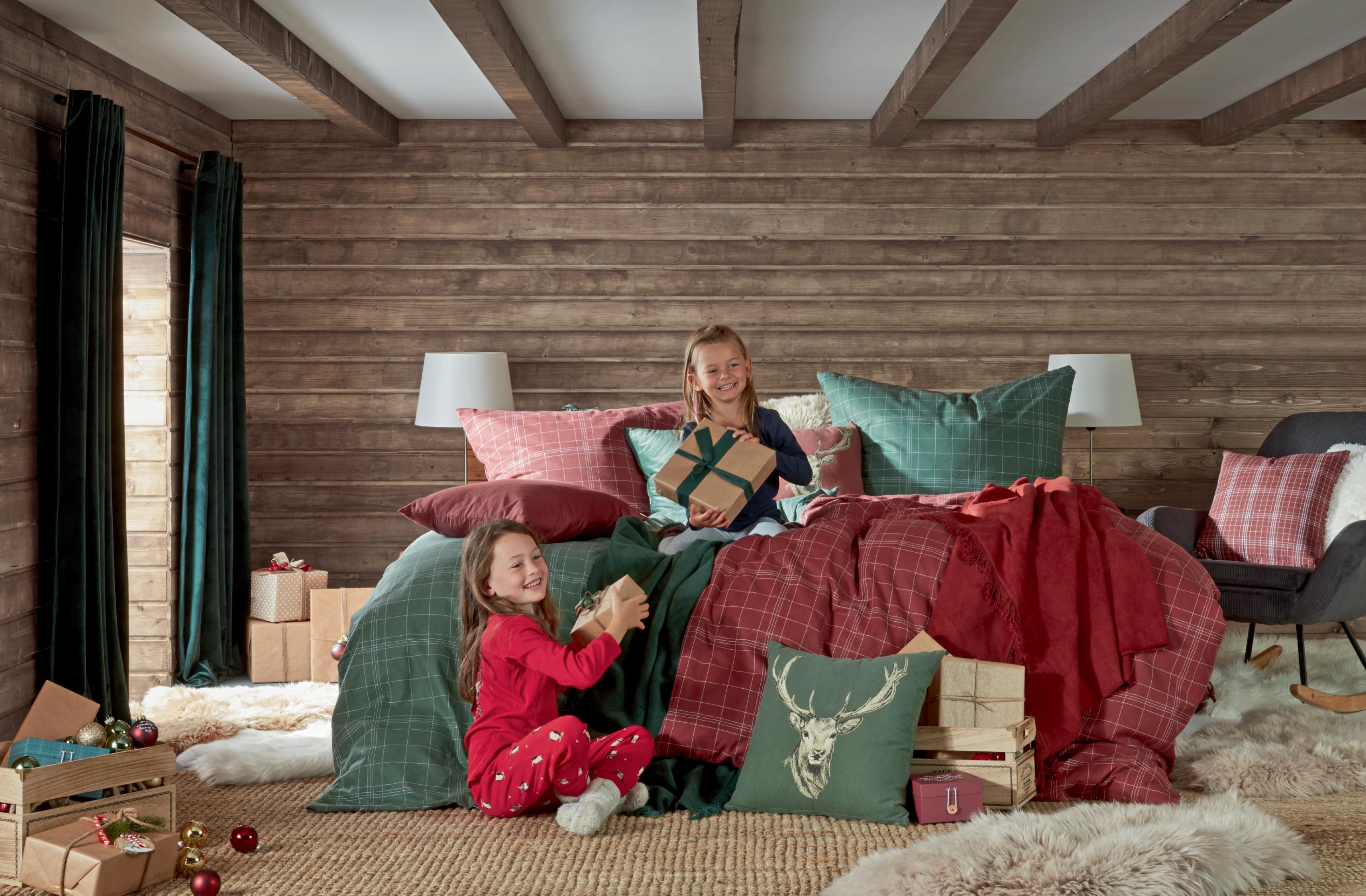 poste?n� oblie?ky vo farb�ch Rustic Christmas