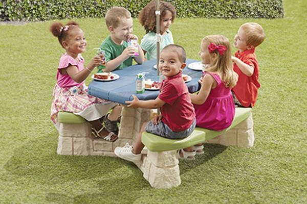 Kinder-Gartenmöbel