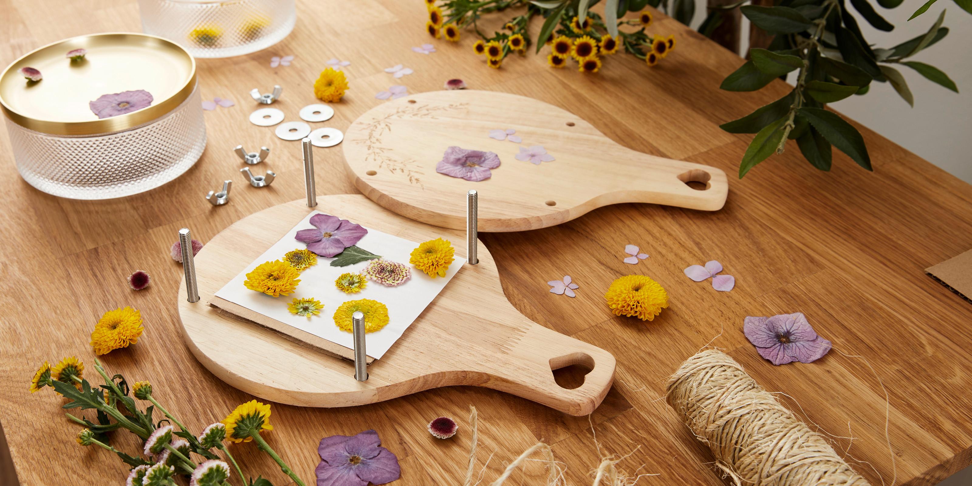 DIY lis na kvety z drevenych dosiek