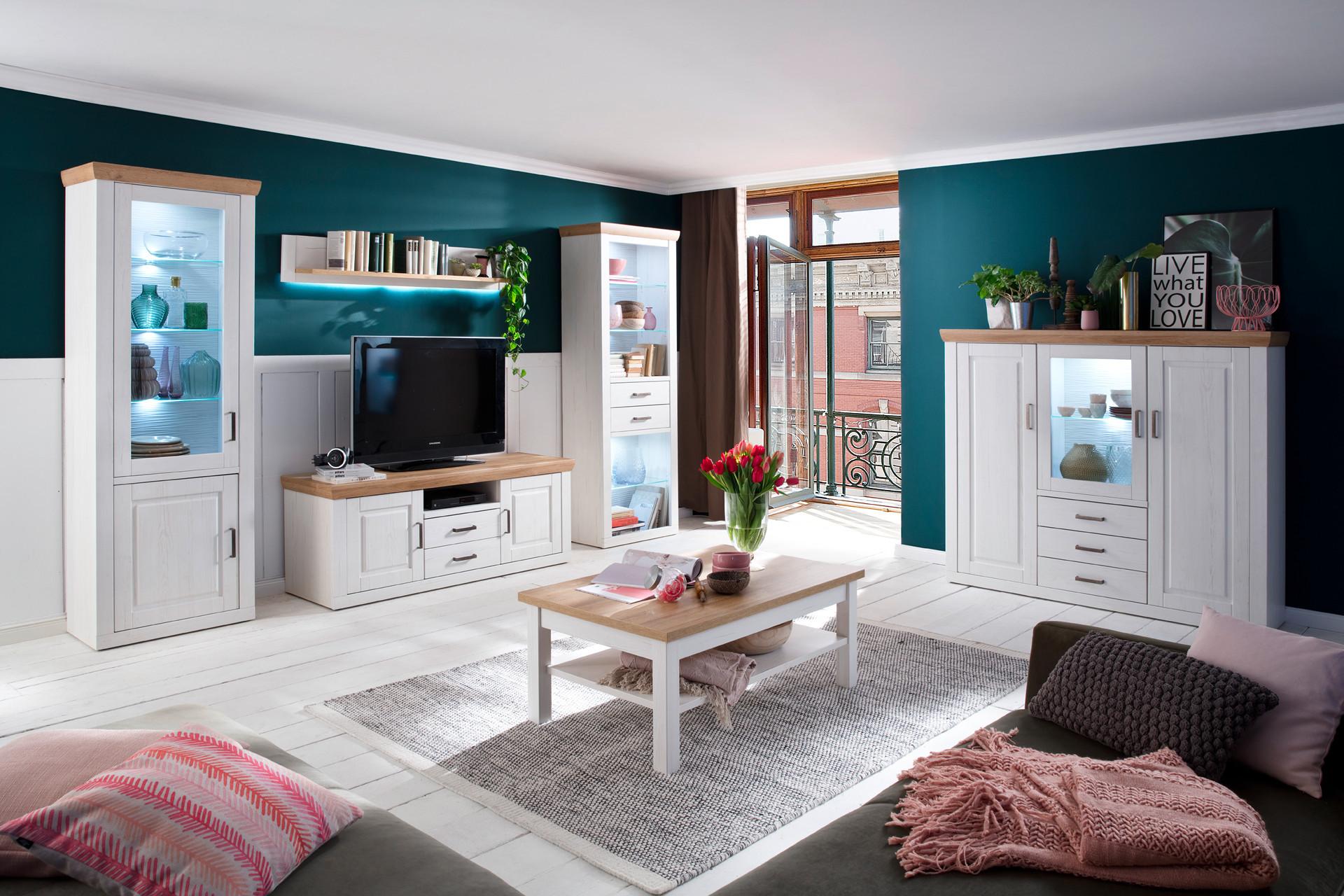 Wohnkombination mit Couchtisch und Highboard