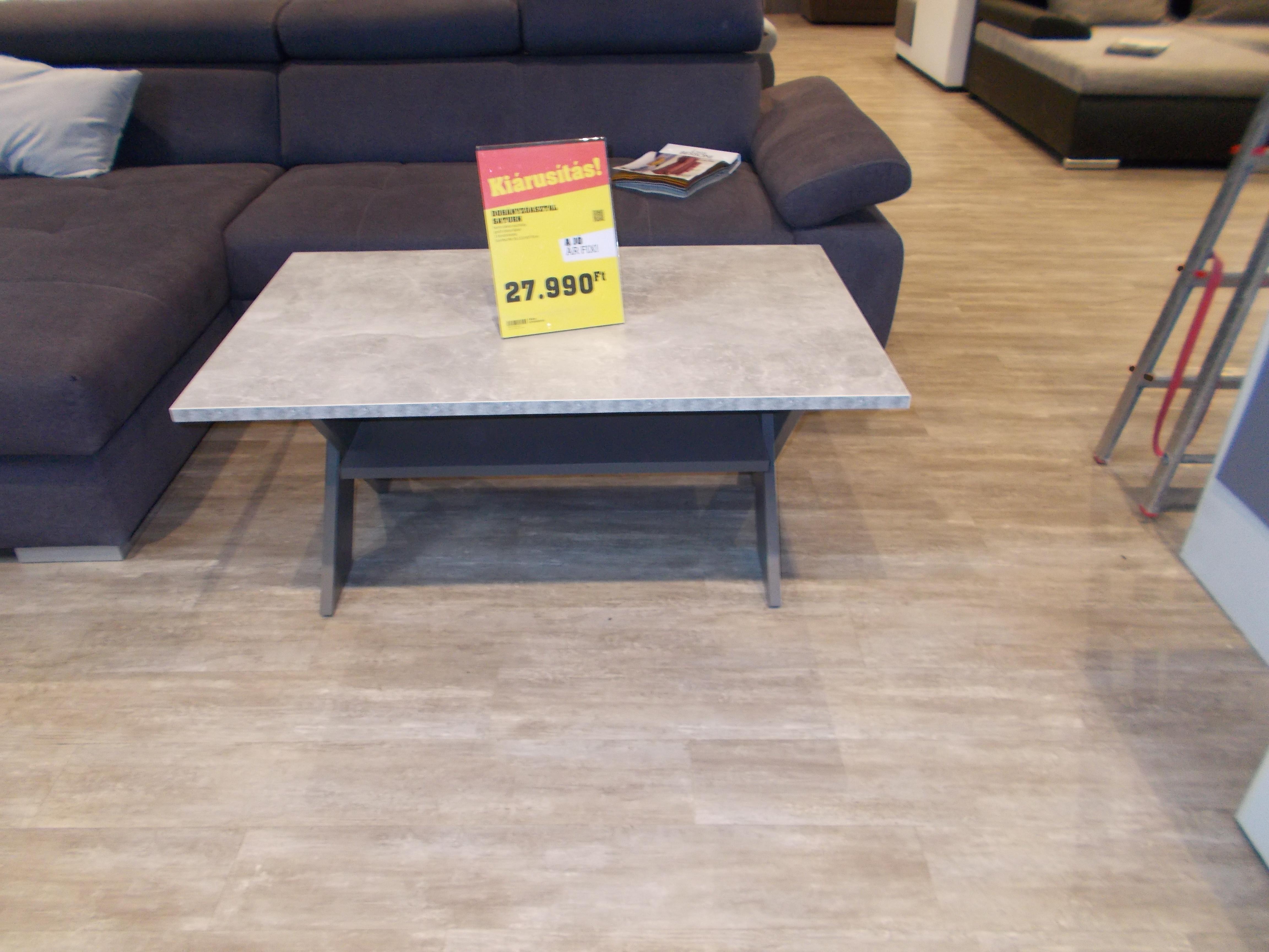 DOHÁNYZÓASZTAL SATURN