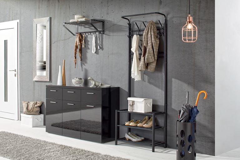 doplňkový nábytek a příslušenství do předsíně