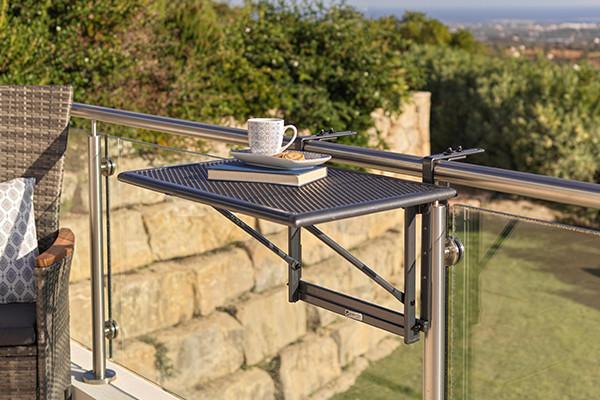 Balkonhängetische