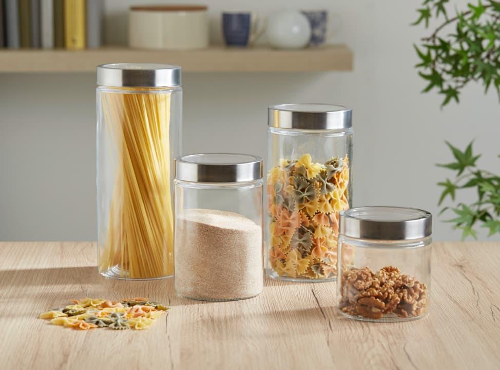 Teigwaren in Gläsern