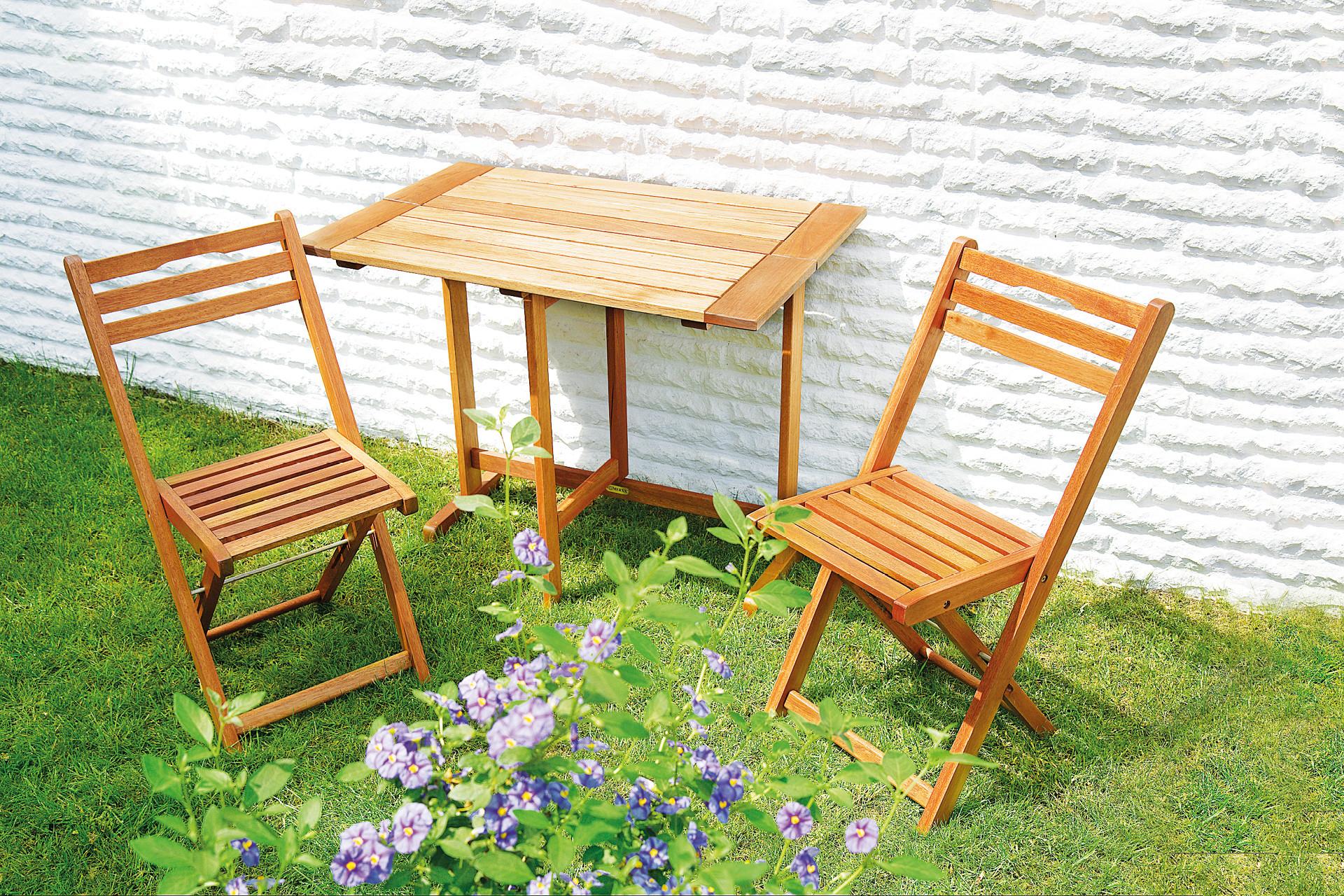 Klappbarer Gartensessel aus Echtholz