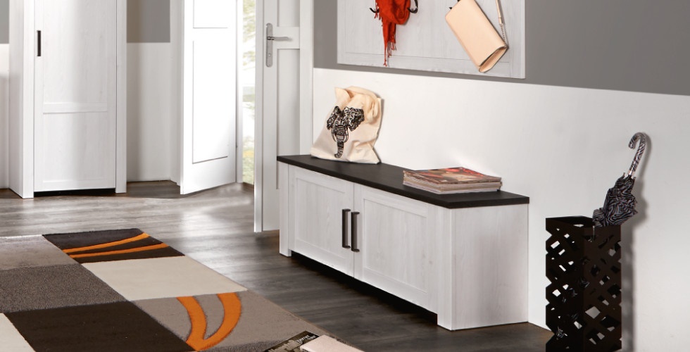 t980_category_c6c9_garderobenbank-provence