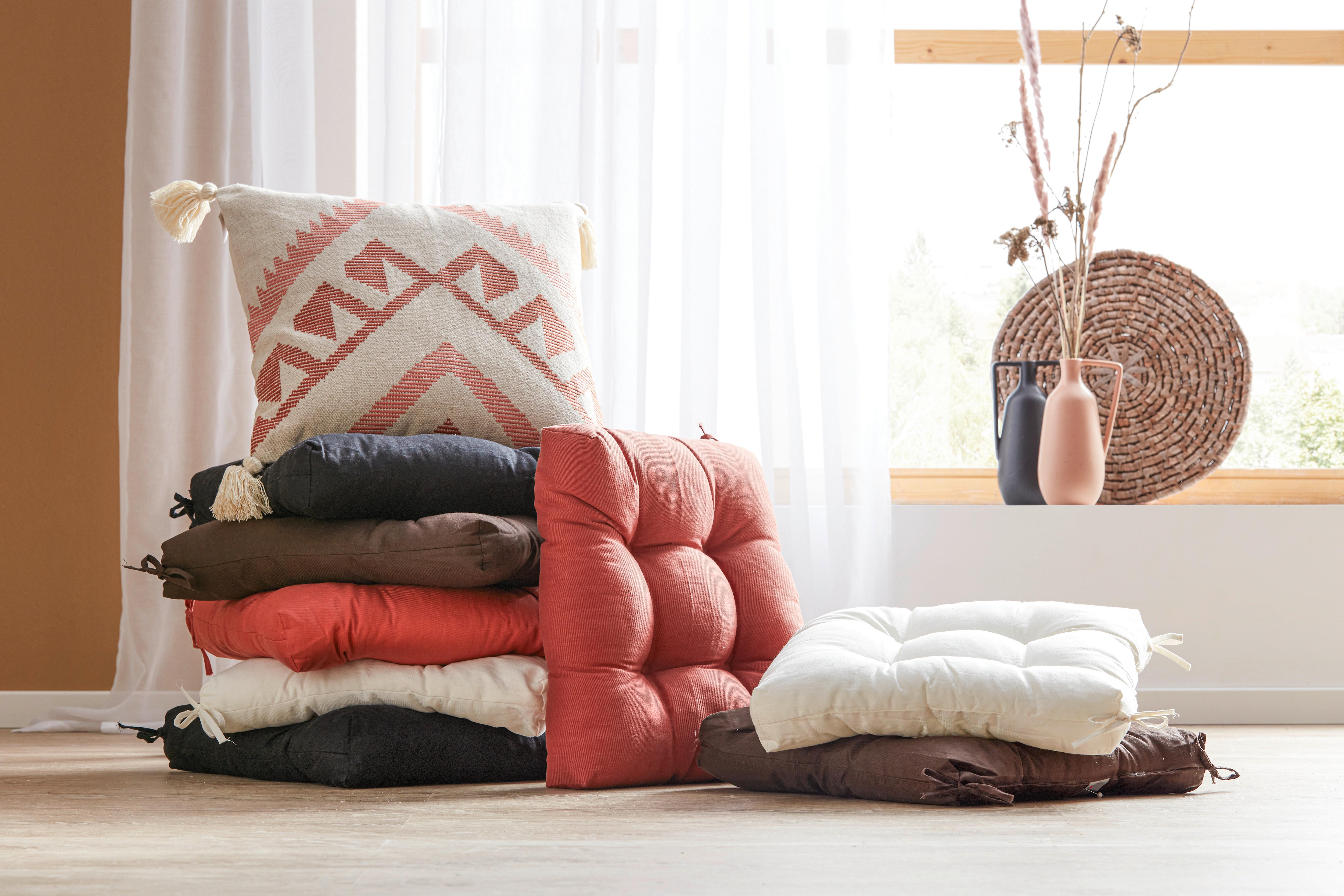 Sedací Polštář Elli, 40x40cm - černá, textil (40/40/7cm) - Modern Living