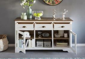 Sideboard mit zwei Glastüren und drei Schubladen