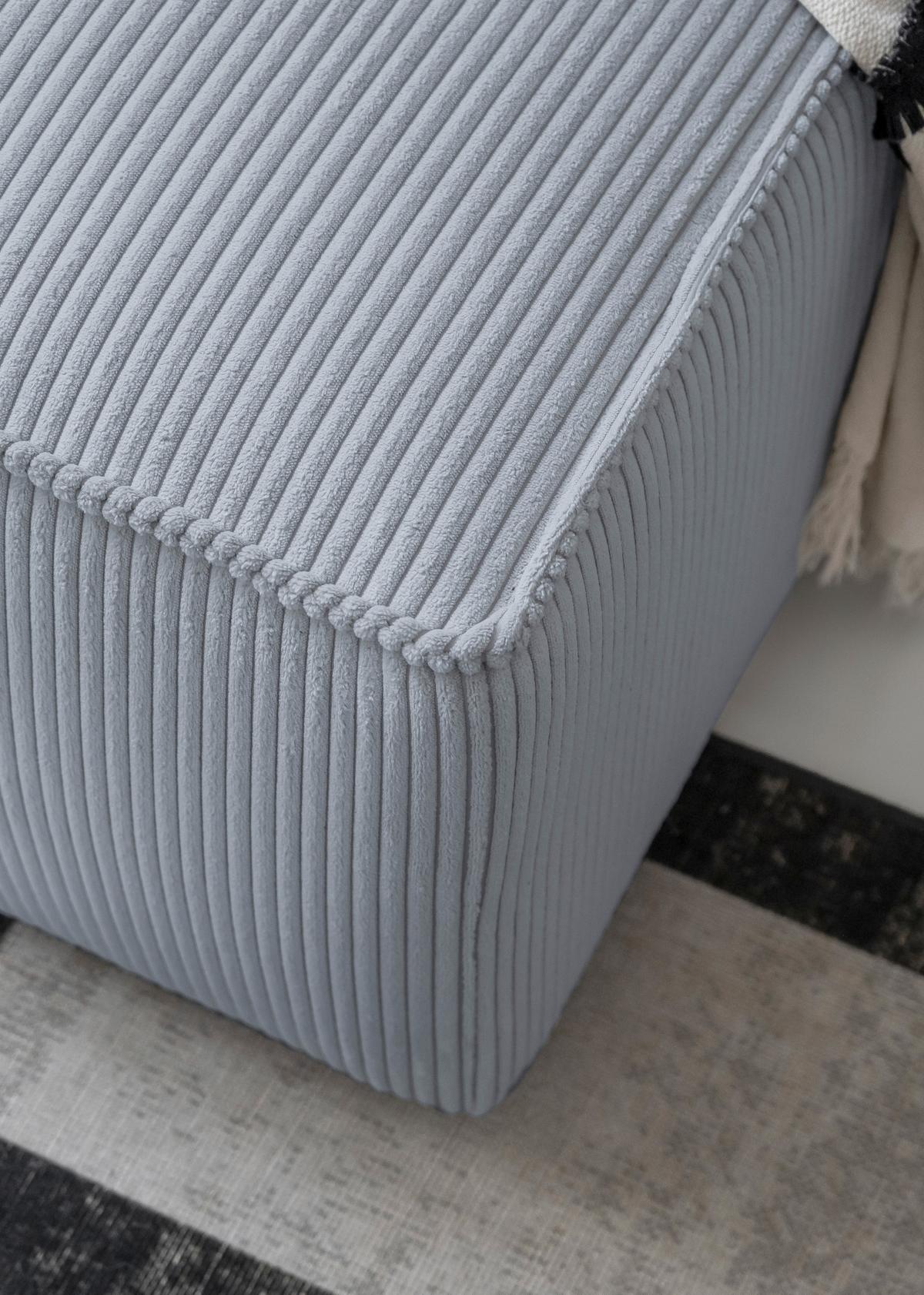 Sedačka OLIVER, pravá, světle šedá barva - černá/světle šedá, Design, textil/plast (247/194cm) - MID.YOU