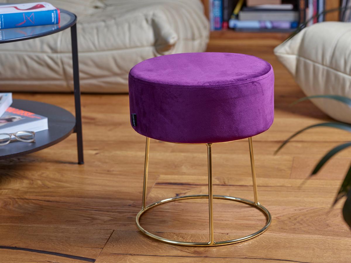 Hocker Marilyn Samt Beere Sitz Gepolstert H: 40,5 cm - Beere/Goldfarben, Design, Textil (35,5/40,5/35,5cm) - Echtwerk