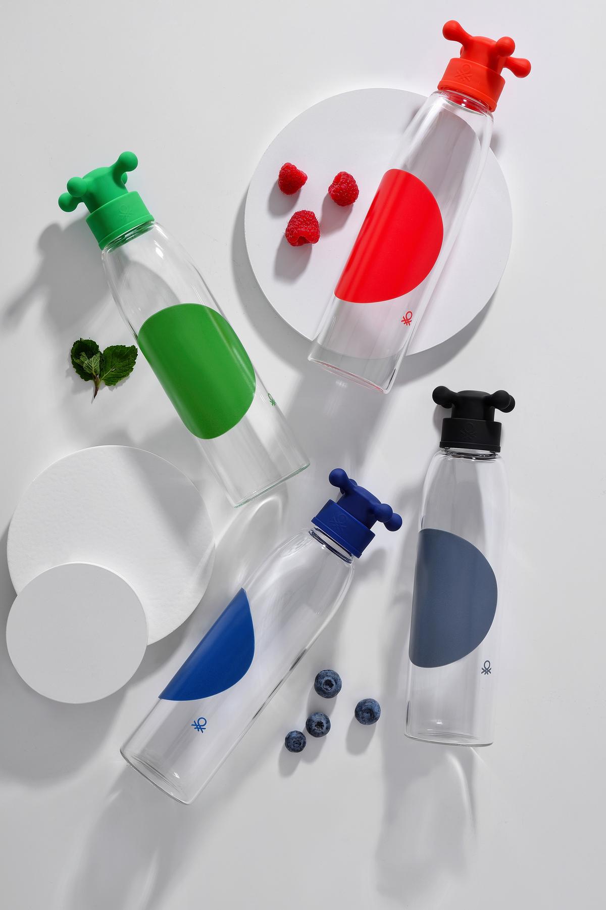 Trinkflasche Black & White 0,55 L Kunststoff/glas - Transparent/Schwarz, Basics, Glas/Kunststoff (25,5/6,5/6,5cm) - Benetton